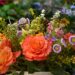Pinholder we florystyce: stabilność i kreatywność w układaniu kwiatów